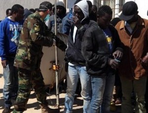 migrants entering italy from libya